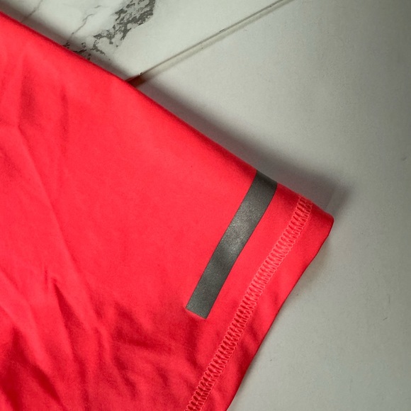 Puma runner ID, Tee color: ignite pink. Size L & NWT ✨Host Pick ✨ - Picture 8 of 14